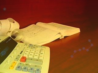 山鹰国际:2021年实现营业收入330.33亿元拟10派1.1元